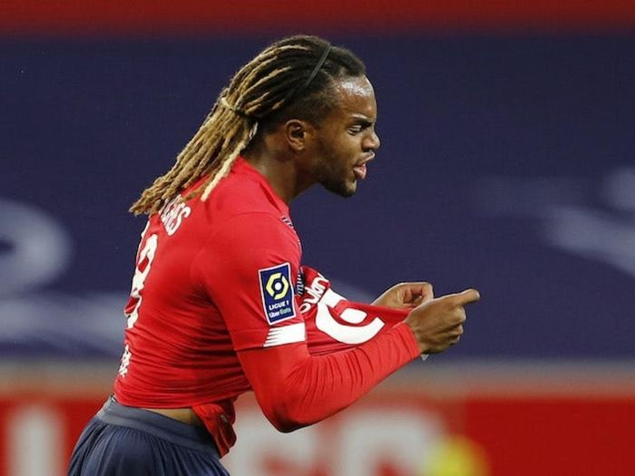 Sanches được nhiều đội bóng theo đuổi (Ảnh: Reuters).