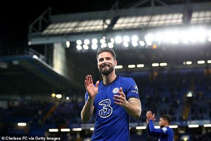 Giroud có bến đỗ mới trong sự nghiệp.