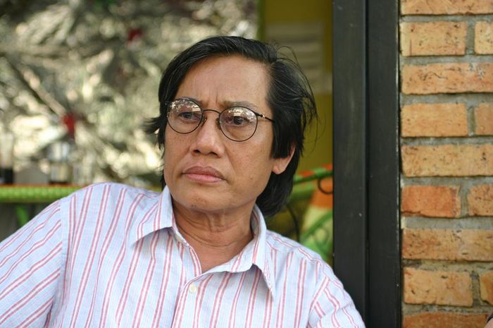 Họa sĩ Lê Thánh Thư. Ảnh chụp năm 2009