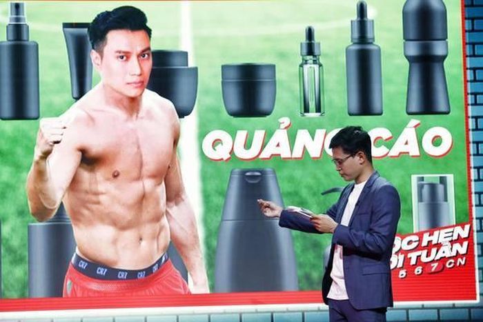 Ảnh chế của Việt Anh xuất hiện trên sóng. 