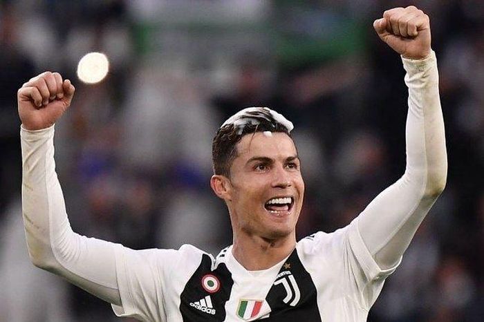 Ronaldo được cho sẽ giảm lương để gia hạn Juventus đến hè 2023
