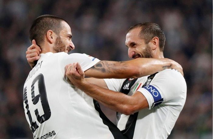 Bonucci và Chiellini cùng là đồng đội của nhau ở CLB Juventus