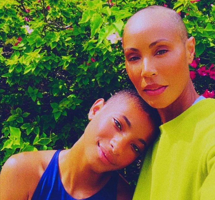  Jada Pinkett cạo đầu trước đó ít ngày. 