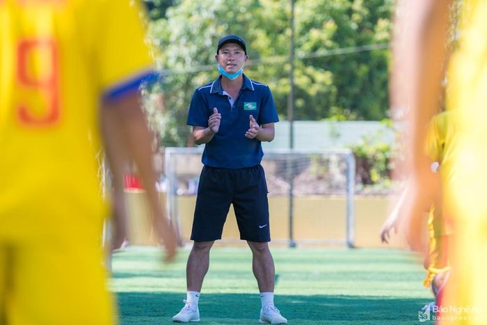 Kế thừa truyền thống đào tạo đã có từ trước của SLNA, năm nay, CLB tiếp tục tuyển sinh cầu thủ nhí từ các lớp năng khiếu của các huyện để đưa các em gia nhập lò đào tạo SLNA. Ảnh: Đức Anh