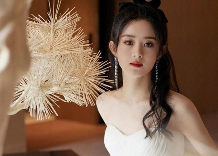 Nữ diễn viên thăng hạng cả về nhan sắc và sự nghiệp. 