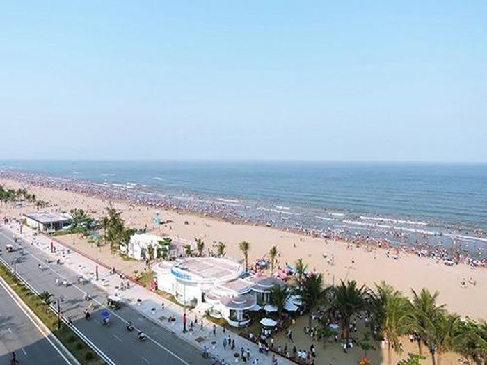 Bãi biền Sầm Sơn. Ảnh: TL