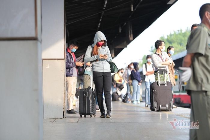 Lãnh đạo Công ty CP Vận tải Đường sắt Sài Gòn cho biết, đã sẵn sàng chạy tàu đưa người dân sống tại TP.HCM và các tỉnh phía Nam về quê