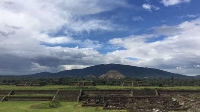 Theo các chuyên gia, đường hầm của người Aztec có niên đại khoảng 1.800 tuổi. Để có thể khám phá nơi này, các chuyên gia sử dụng những công nghệ hiện đại như robot điều khiển từ xa.