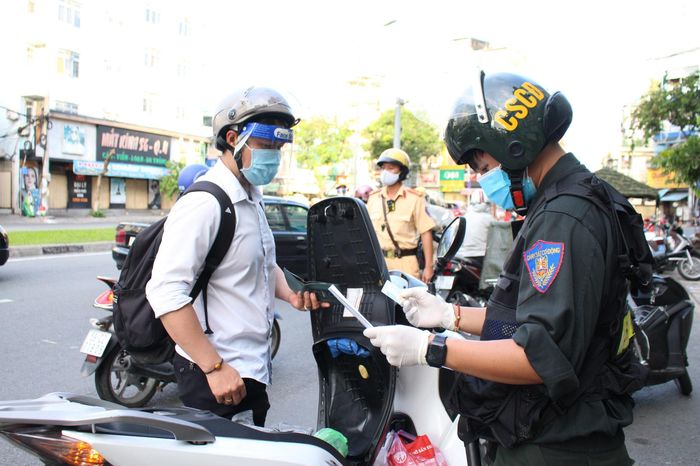 Người dân có nhu cầu về quê cần đăng ký với chính quyền địa phương để được hỗ trợ.
