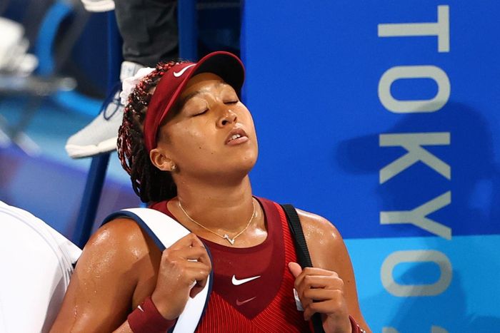 Naomi Osaka thất bại sớm tại Olympic Tokyo 2020. Ảnh: Reuters.