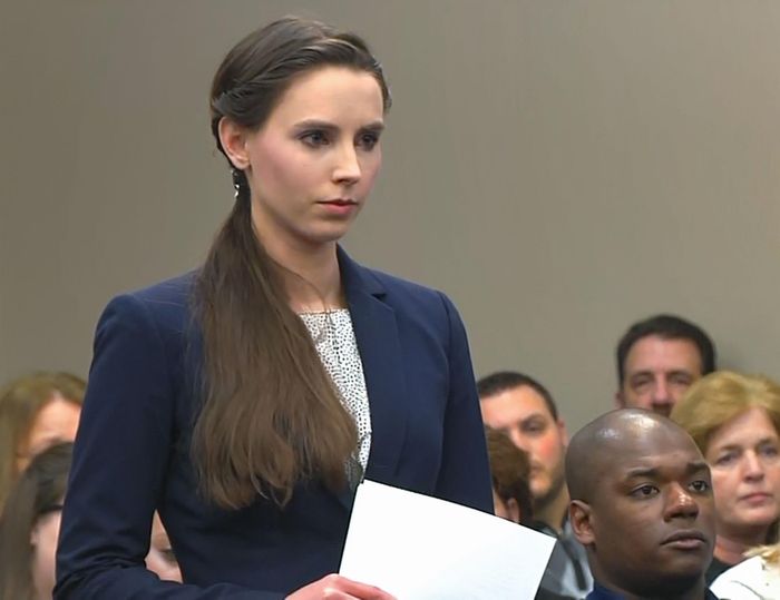  Cựu vận động viên Rachael Denhollander làm chứng tại phiên tòa xử Larry Nassar vào năm 2018. 