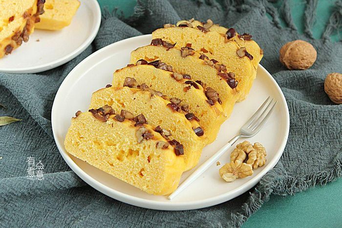 Nếu dùng nồi hấp bánh sẽ có độ ẩm mềm, ăn sáng rất dễ chịu. Buổi sáng, bé và cả gia đình chỉ cần vài lát bánh và một cốc sữa là có bữa ăn ngon miệng và đủ dinh dưỡng.