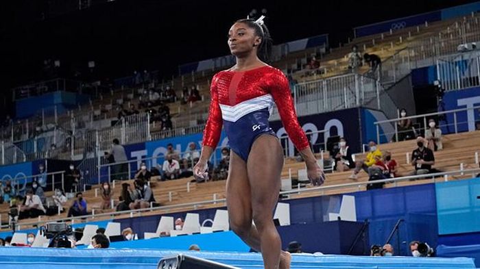 Simone Biles sẽ trở lại thi đấu ở nội dung cầu thăng bằng