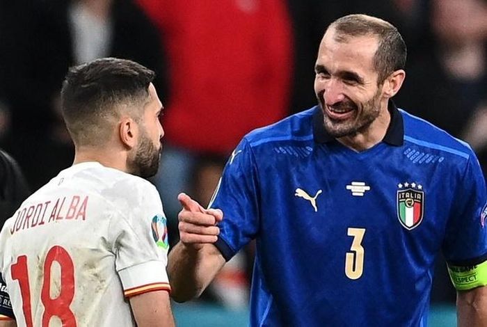 Giorgio Chiellini tiếp tục gắn bó Juventus thêm 2 năm