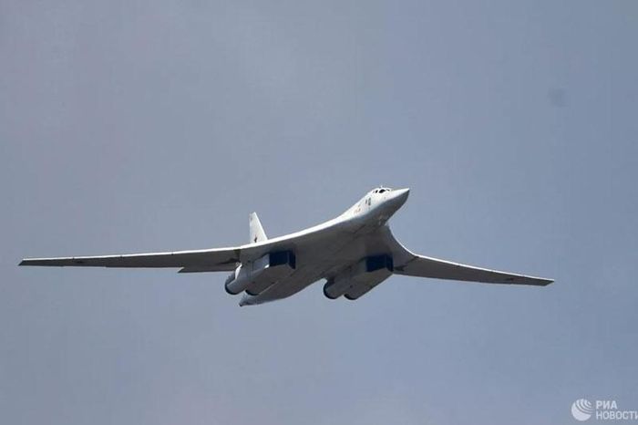Tên lửa siêu thanh Kh-95 có thể được trang bị cho máy bay ném bom Tu-160. Ảnh minh họa: RIA Novosti.