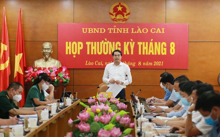Chủ tịch UBND tỉnh Trịnh Xuân Trường kết luận phiên họp.