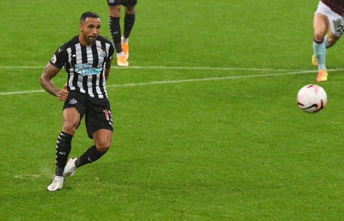 Sang Newcastle, Wilson cũng tiếp tục phát huy điểm mạnh về tốc độ của mình. Anh ghi 12 bàn và có 5 kiến tạo cho "Chích chòe" ở mùa giải 2020/21. Nhiều pha lập công của Wilson đến sau các tình huống phản công nhanh.