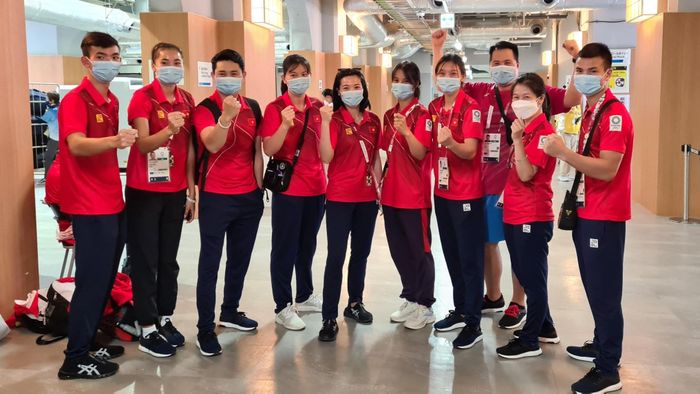 Việc khai báo và điền các thủ tục ở sân bay tốn nhiều thời gian, do ban tổ chức thắt chặt nhằm đảm bảo phòng chống dịch. Do ảnh hưởng của dịch Covid-19, các thành viên đều ra về và không ở lại dự lễ bế mạc, diễn ra ngày 8/8.