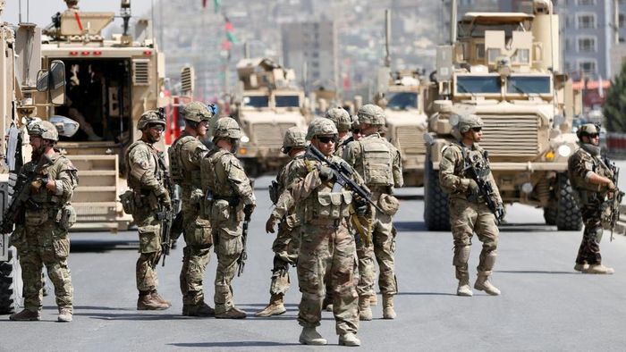 Như Tổng thống Afghanistan Ashraf Ghani đã thừa nhận, sự thất bại của các dự án tài trợ phát triển Afghanistan từ phương Tây, sẽ làm ảnh hưởng đến số phận sáu thế hệ tiếp theo của người Afghanistan; trong đó, nhiều khoản tài trợ là đi vay.