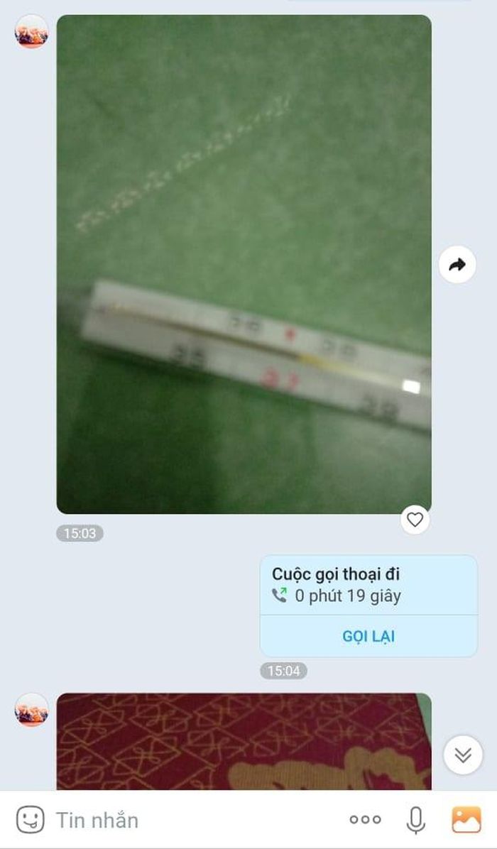  Trong suốt quá trình tự chăm sóc tại nhà, N. theo dõi sát tình trạng sức khỏe của mẹ thông qua video call và hình ảnh. Ảnh: NVCC. 