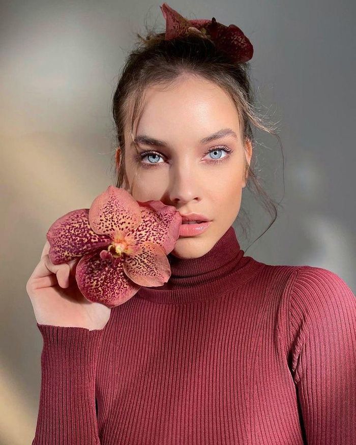  Trong dàn thiên thần thế hệ 9X, Barbara Palvin được coi là một trong những gương mặt sáng giá nhất. Sau khi đế chế Victoria's Secret khép lại, Palvin tham gia chiến dịch quảng cáo của nhiều hãng thời trang. Trang cá nhân của cô có hơn 16 triệu lượt theo dõi. Ảnh: Instagram Barbara Palvin. 