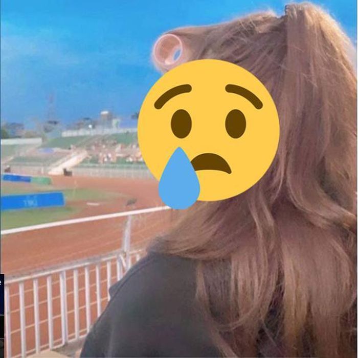 Q xuất hiện trong trận bóng có Jack tham gia.