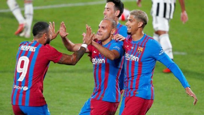 Memphis Depay khởi đầu kỷ nguyên mới của Barca khi ghi bàn mở tỷ số