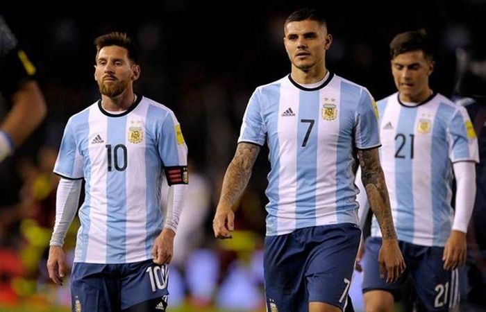 Scandal "cướp vợ bạn" của Icardi đã mãi mãi khiến mối quan hệ giữa anh và Messi không thể hàn gắn