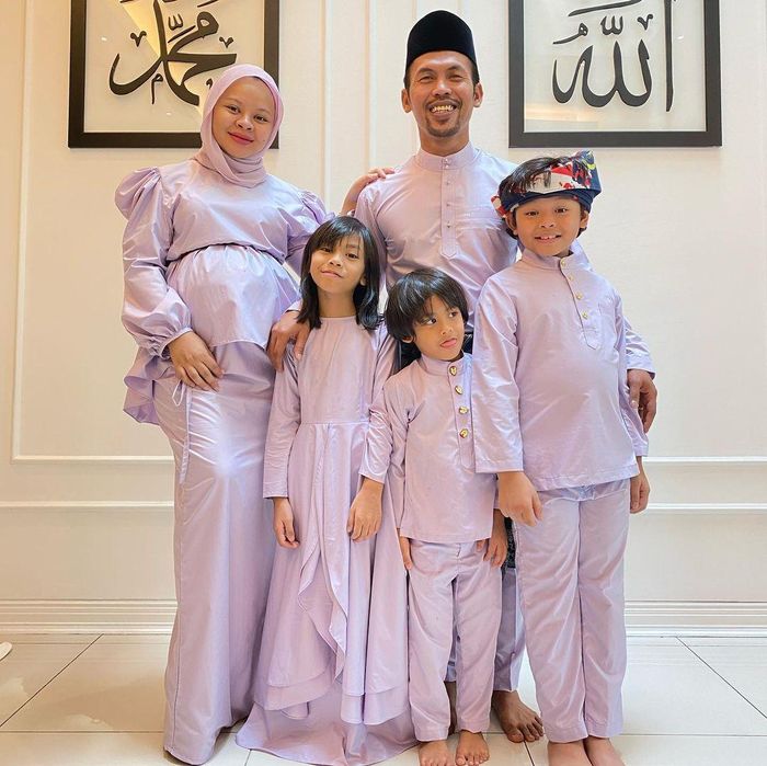  Cả gia đình Siti Sarah Raissuddin đều dương tính với SARS-CoV-2. 