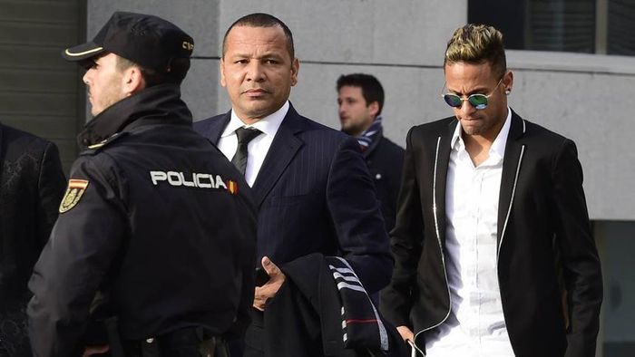 Neymar từng thất bại trong vụ kiện Barca đòi phí trung thành