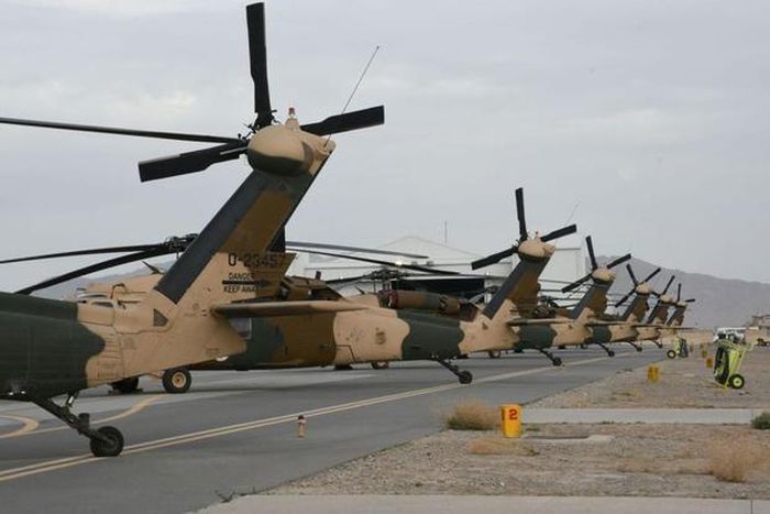 Ngoài ra, lực lượng này còn sở hữu các trực thăng UH-60 Black Hawks do Mỹ sản xuất và Mi-17 do Nga sản xuất, cũng như vận tải cơ C-130 và Cessna