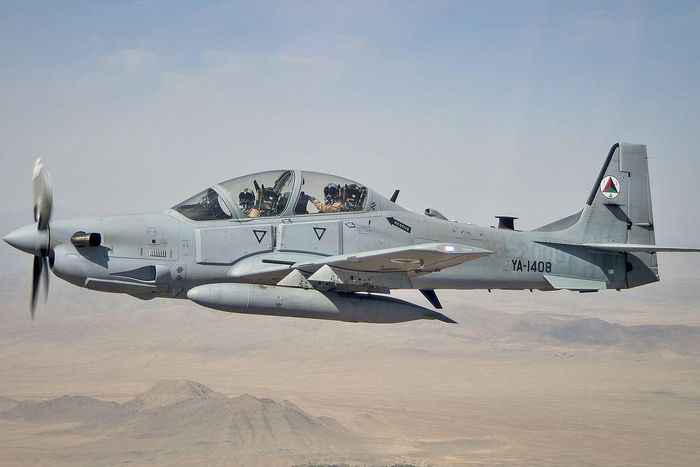 Những chiếc máy bay tấn công hạng nhẹ A-29 Super Tucanos này được cung cấp cho các lực lượng Afghanistan để chúng có thể hỗ trợ tầm gần cho các máy bay chiến đấu mặt đất. Chúng có thể thả các loại bom dẫn đường bằng laser và các loại bom khác