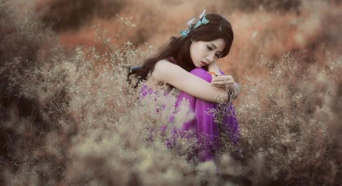 8. Đừng yêu đàn ông cộc tính. Đừng yêu đàn ông lăng nhăng. Đừng yêu đàn ông trăng hoa. Đừng yêu đàn ông nói dối. Đừng yêu đàn ông phản bội. Đừng yêu đàn ông xốc nổi. Đừng yêu đàn ông ngọt môi. Đừng yêu đàn ông hay dỗi.