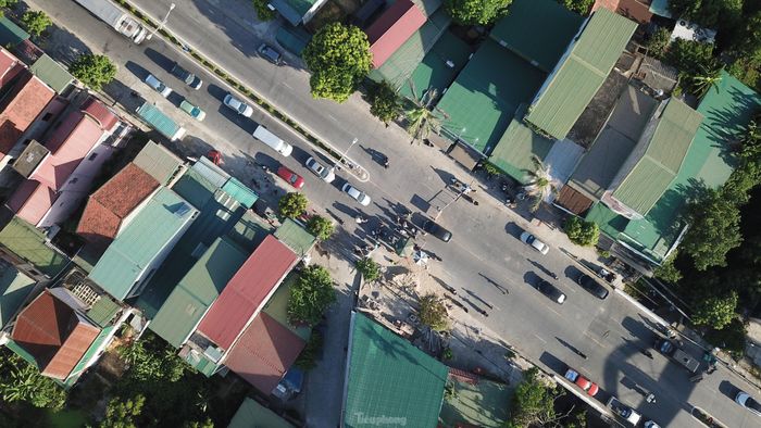 Chốt kiểm soát tại quốc lộ 46 đoạn qua xã Hưng Chính, thành phố Vinh giáp ranh với huyện Hưng Nguyên. 