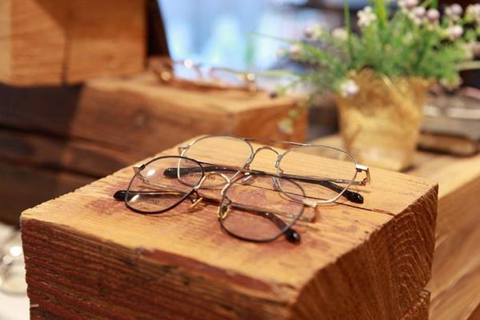 Khách hàng sẽ được tư vấn tận tình để chọn được chiếc kính mắt phù hợp với nhu cầu