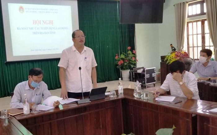 Ông Đặng Hữu Phúc chia sẻ khó khăn do đại dịch và rà soát, nắm nhu cầu tuyển dụng lao động