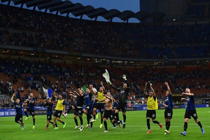 Inter đang vượt khó. Ảnh: Getty.