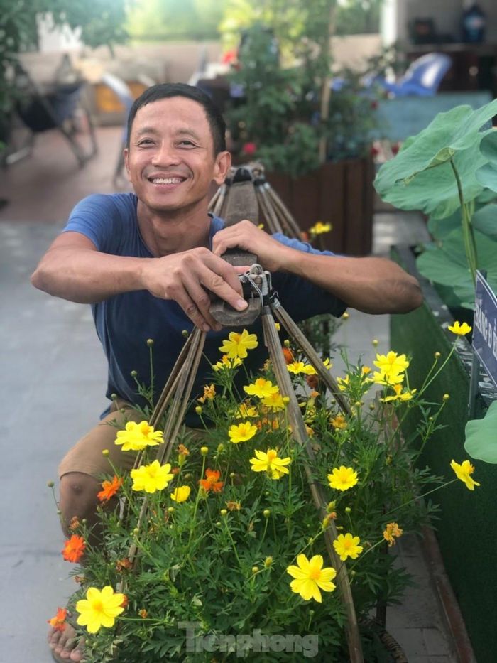 Theo anh Huynh, trồng cây trên sân thương chỉ khó khăn là nắng, gió, vận chuyển đồ khó, khi bạn giải quyết được những vấn đề đó thì mọi thứ khác sẽ dễ hơn việc trồng cây dưới đất. 