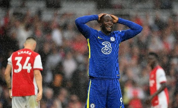 Nếu may mắn hơn, Lukaku đã có thể sở hữu cú đúp. Trong hiệp 2, anh có pha đánh đầu trúng xà ngang sau tình huống tạt bóng chuẩn xác của Mason Mount.