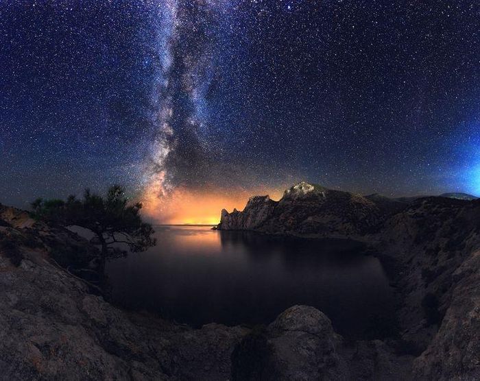 Vũng vịnh trong khu nghỉ mát ở Novyi Svet, Crimea. https://dulich.petrotimes.vn/