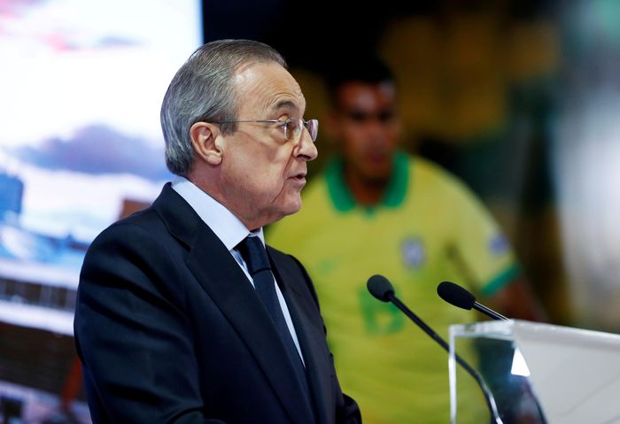 Chủ tịch Perez được cho là đang chơi "chiêu", để có chữ ký Kylian Mbappe. Ảnh: Reuters.