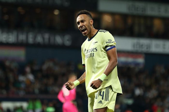 Aubameyang sớm có bàn mở tỷ số cho đội khách