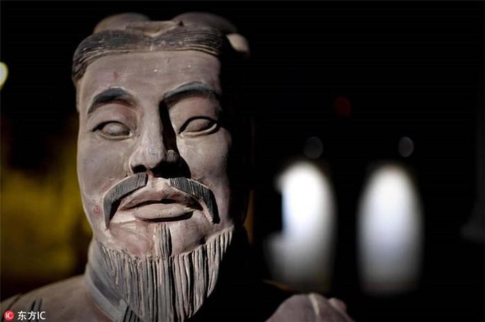 Trước sự việc này, các chuyên gia đưa ra một số giả thuyết để giải mã bí mật thú vị trong lăng mộ bạo chúa nhà Tần.