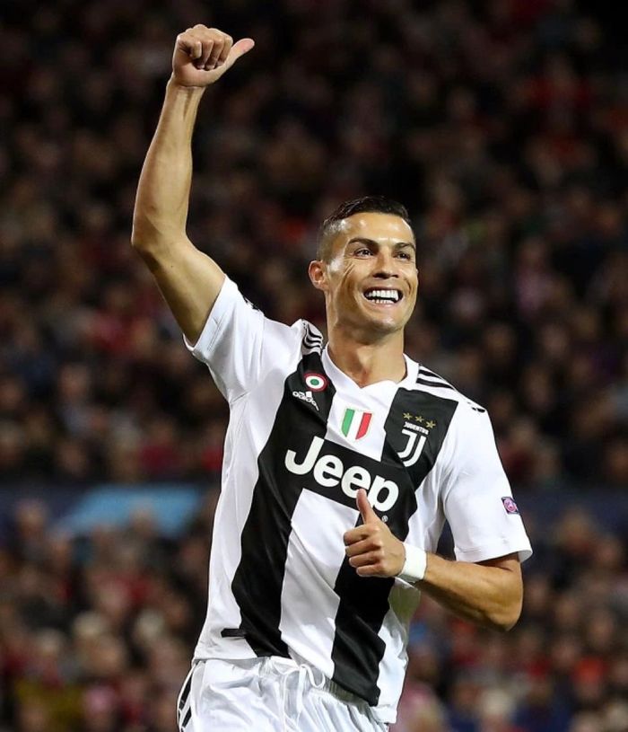 Ronaldo khẳng định gia nhập Man City chỉ vì... đam mê!