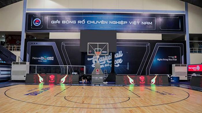 Dù chuẩn bị kỹ lưỡng nhưng VBA 2021 đang gặp vấn đề tương tự bóng đá. Ảnh: BM