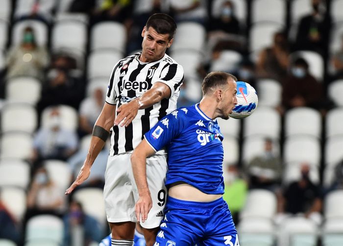  Bước sang hiệp hai, HLV Allegri phải tung Morata vào sân thay McKennie. Tuy nhiên, tiền đạo người Tây Ban Nha cũng không thể tạo ra sự khác biệt trước hàng thủ thi đấu đầy quyết tâm của Empoli. Cựu cầu thủ Real đỡ bước một tệ nên bỏ lỡ một vài cơ hội.