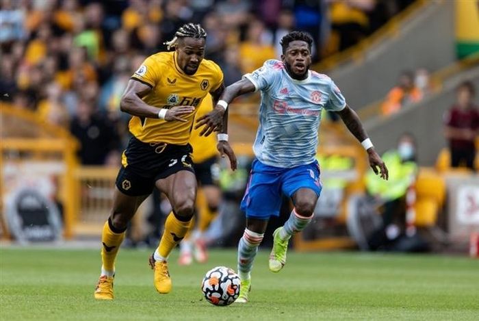Fred không đủ khả năng để một mình đảm nhiệm vai trò phòng ngự ở hàng tiền vệ Man Utd.