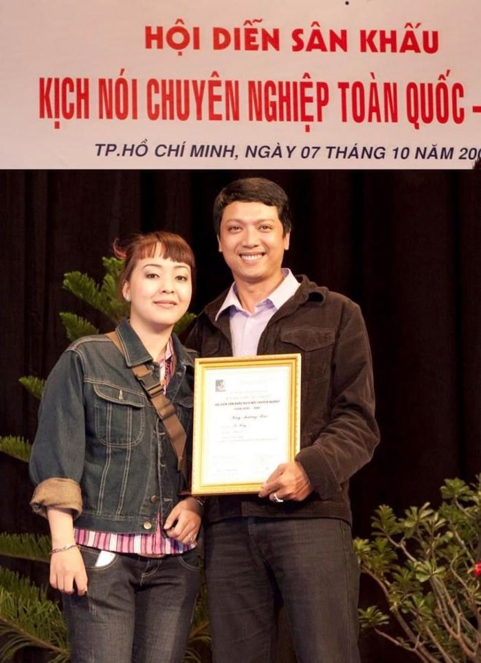 Lê Hay và vợ là Bảo Vân dự hội diễn kịch nói chuyên nghiệp toàn quốc