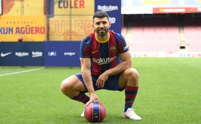 Aguero chưa thể ra mắt Barca vì chấn thương. Ảnh: Getty.