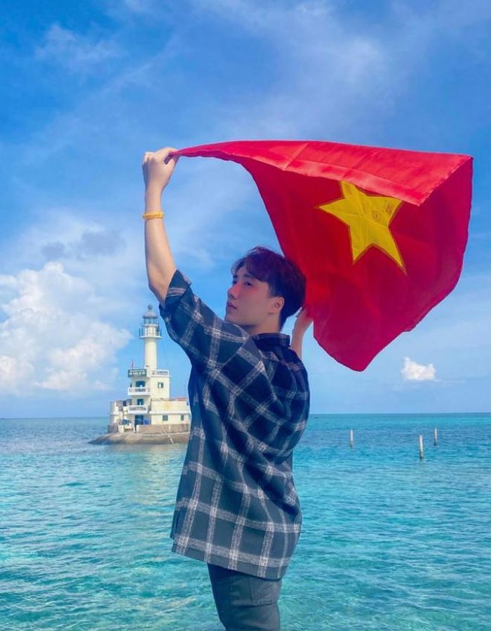 Ca sĩ Đức Trung
